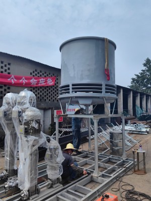 四川成都玻璃钢冷却塔厂区安装