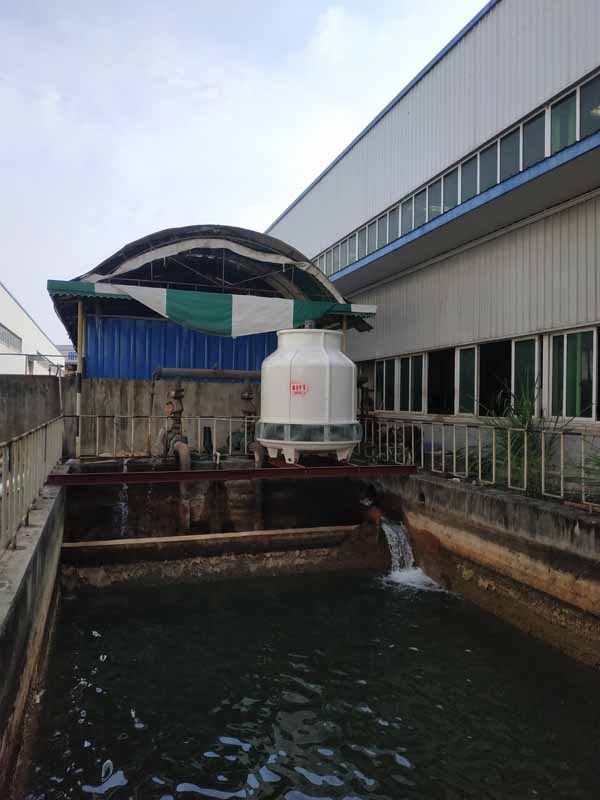 成都龙泉冷却塔水循环系统施工现场水泵冷却塔管道控制箱安装现场